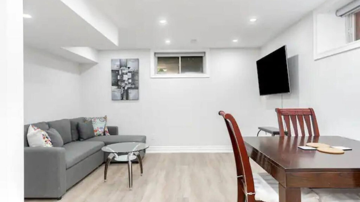 Richmond Hill Apartment | Cozy 1BR Lower Level Unit