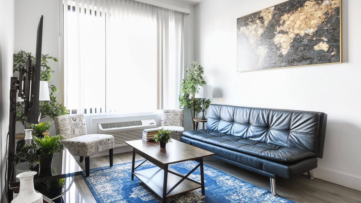 Elizabeth Apartment | Cozy 1BR next to EWR 2603