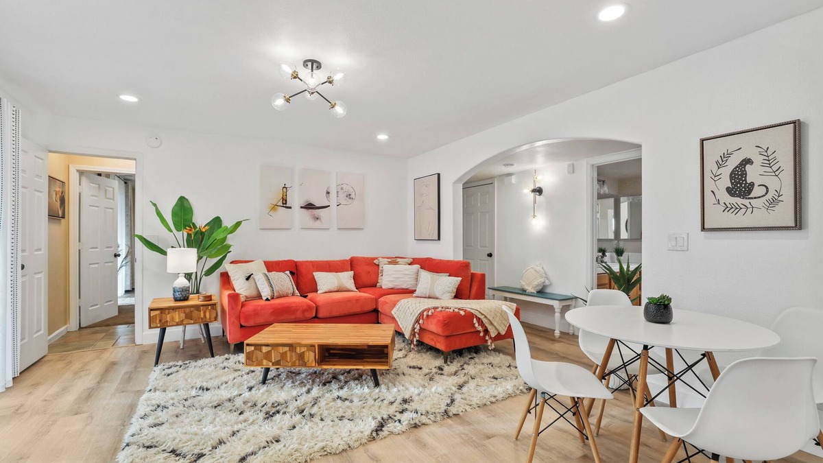 Northeast Reno House | Cozy 2-BDRM, 2 BTRM home, Close to Everything Reno, WiFi, Backyard, Patio/Grill