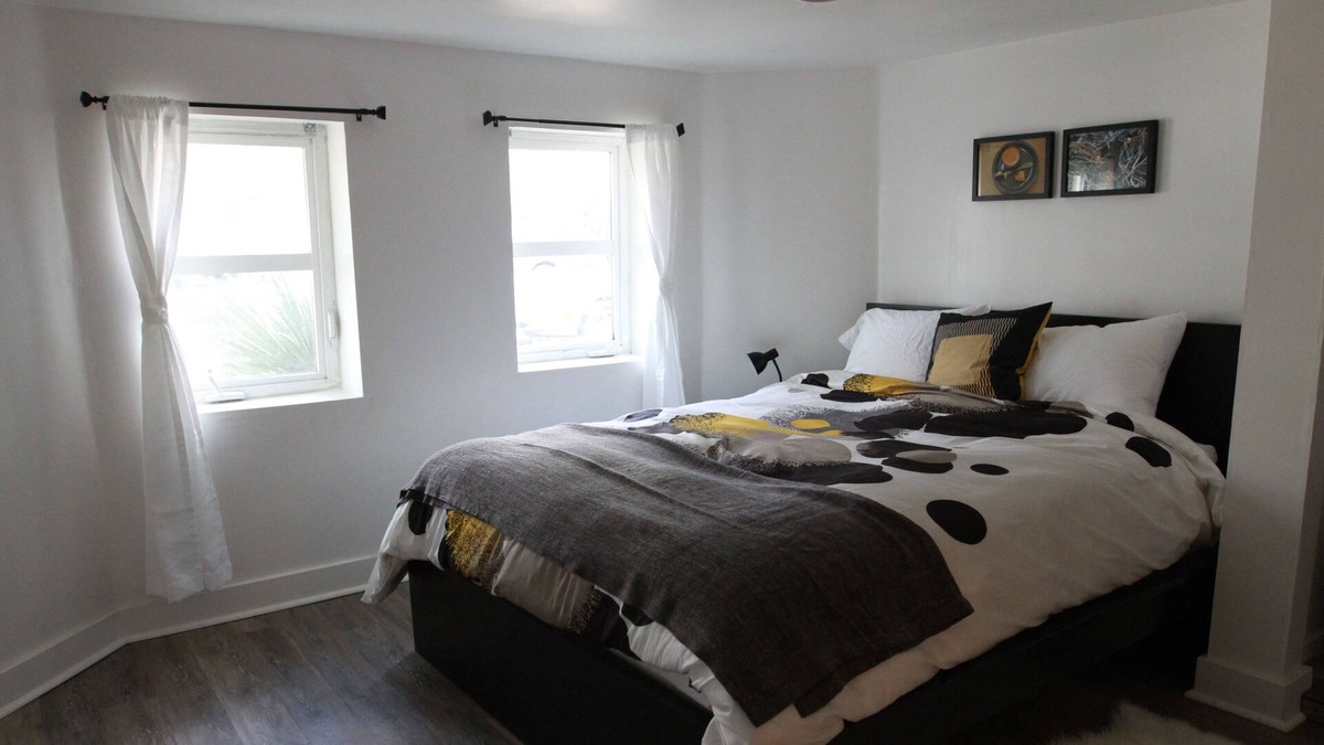 Hosford-Abernethy Apartment | Cozy 2 bdrm apt, walk to literally everything!