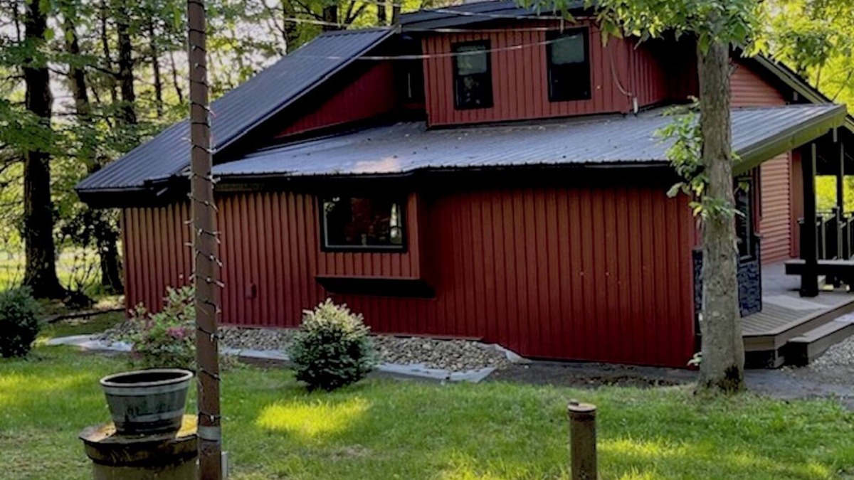Cranesville House | Cozy 2-bdrm house on Great Sacandaga Lake. Close to historic Saratoga Racetrack.