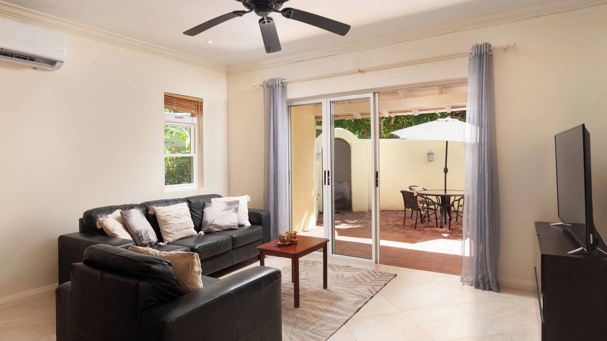 Folkestone House | Cozy 2-Bed Barbados Vacation Rental Near Limegrove – Walk to Beach & Restaurants