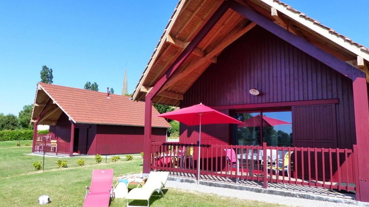 Meillard Cottage | Cozy 2-Bed Gîte with Terrace, Countryside Views, and Family Amenities