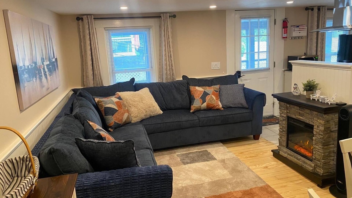 Weirs Beach Condo | Cozy 2-Bed Lakefront Weirs Beach