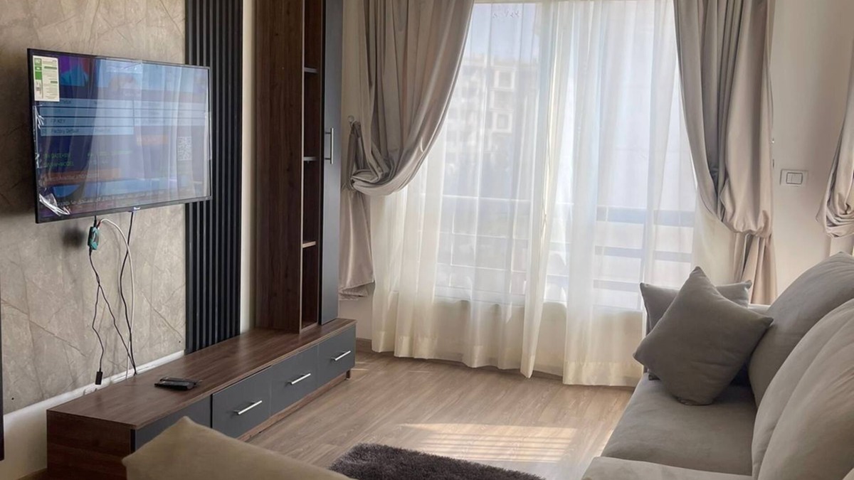 Shubra al Khaymah House | Cozy 2-bedroom building in amazing Cairo Governorate with WiFi, AC