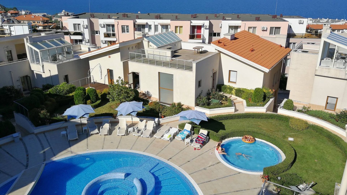Byala Villa | Cozy 2 bedroom 3 floor villa with huge terraces 450 m. from the beach