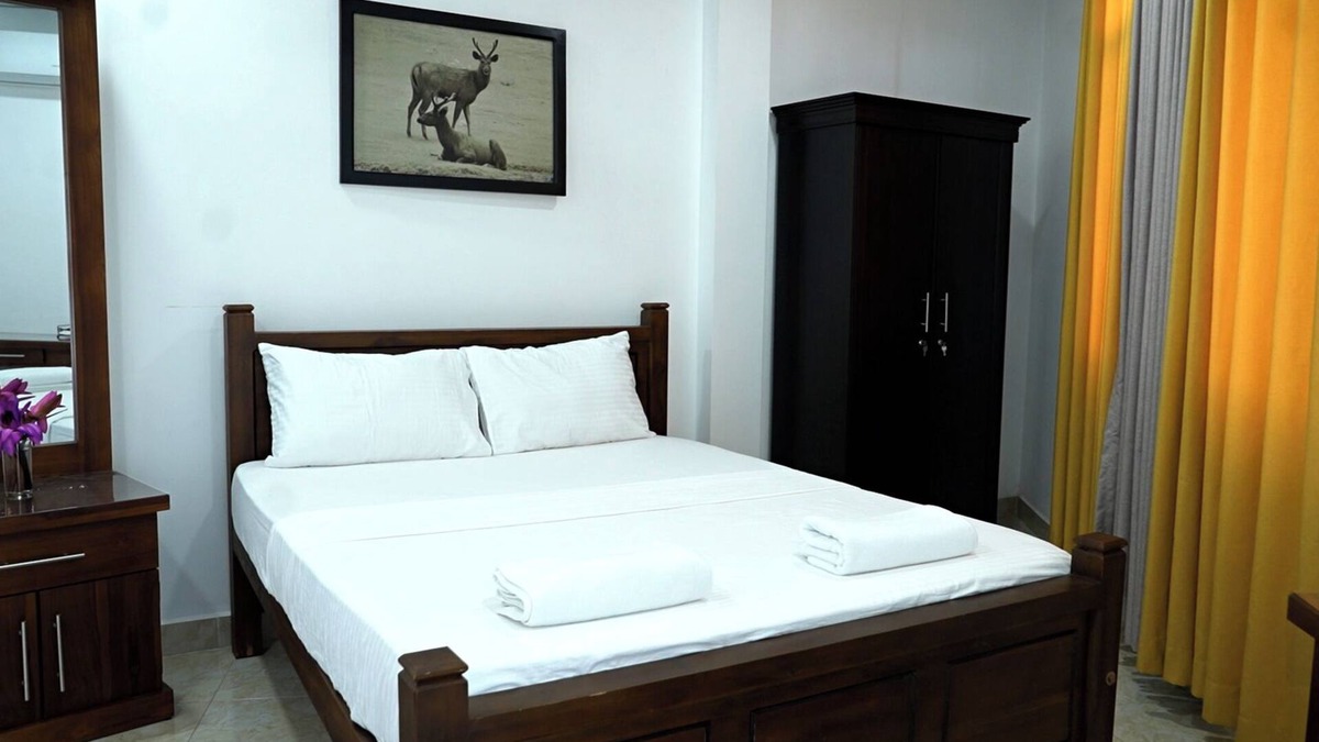 Boralesgamuwa Apartment | Cozy 2-bedroom apartment in enchanting Boralesgamuwa with WiFi, AC