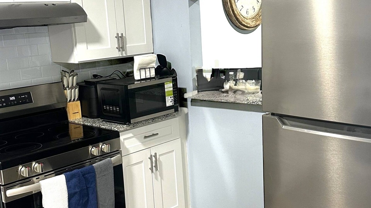 Stone Mountain Apartment | Cozy 2-bedroom apartment with WiFi, AC in tranquil Stone Mountain