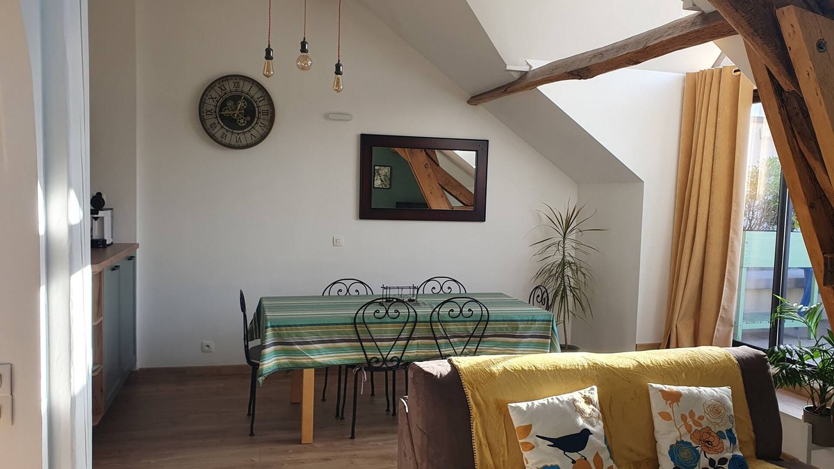 Montevrain Apartment | Cozy 2-bedroom apartment with WiFi, secured car park, minutes away from Disney