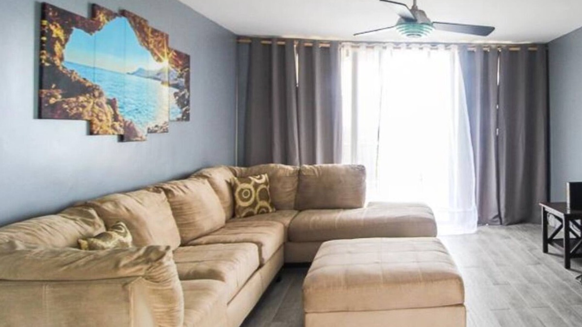 Greening Glade Apartment | Cozy 2-bedroom apartment in fabulous Freeport with 4 balconies & plenty of space