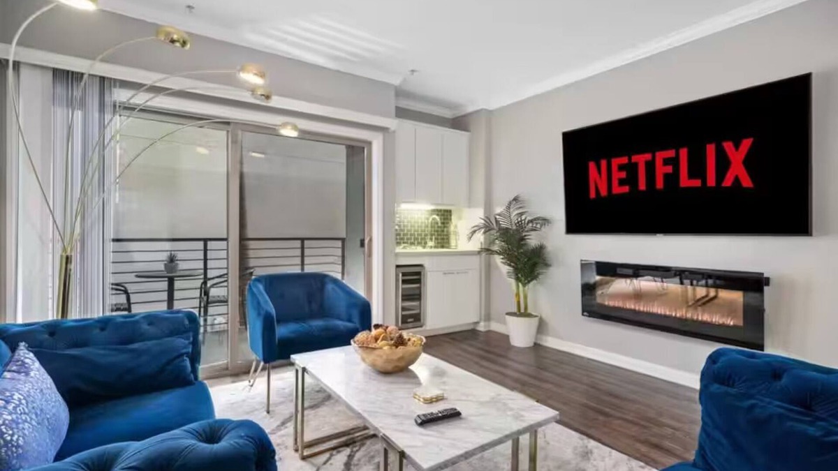 Downtown Apartment | Cozy 2-bedroom apartment in pleasant Glendale with WiFi, AC