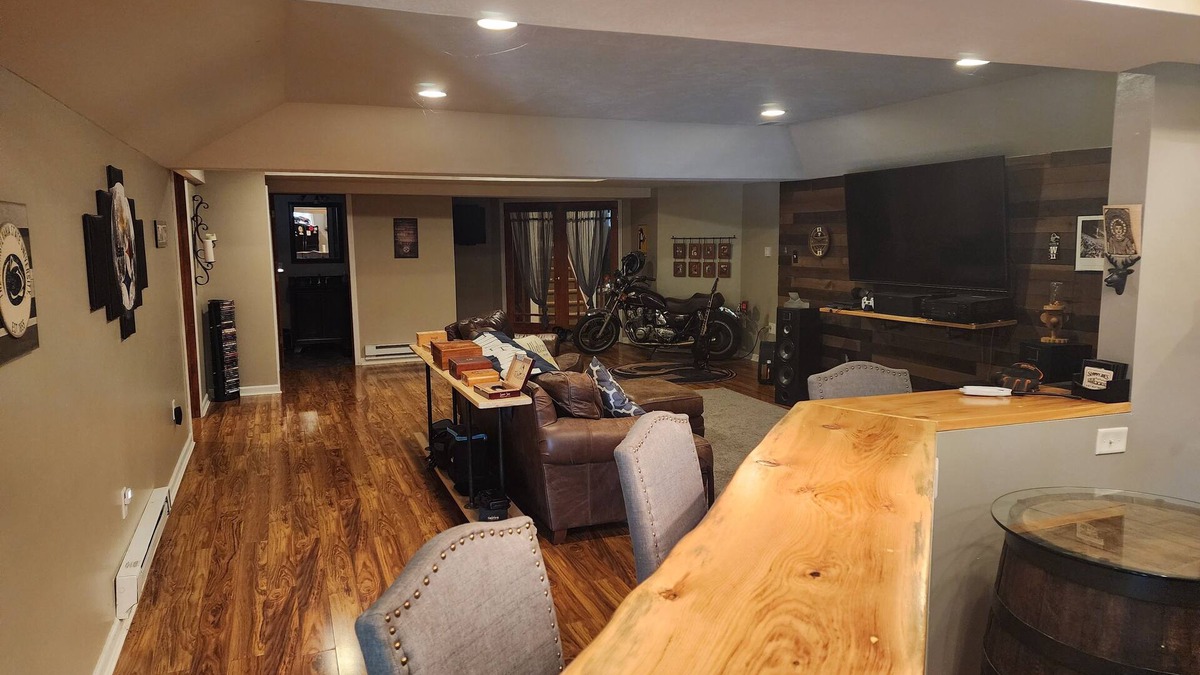 Joffre Apartment | Cozy 2-bedroom apartment in pleasant McDonald with WiFi, AC