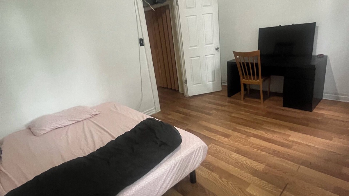 Queens Apartment | Cozy 2-bedroom apartment in amazing Queens with WiFi, AC