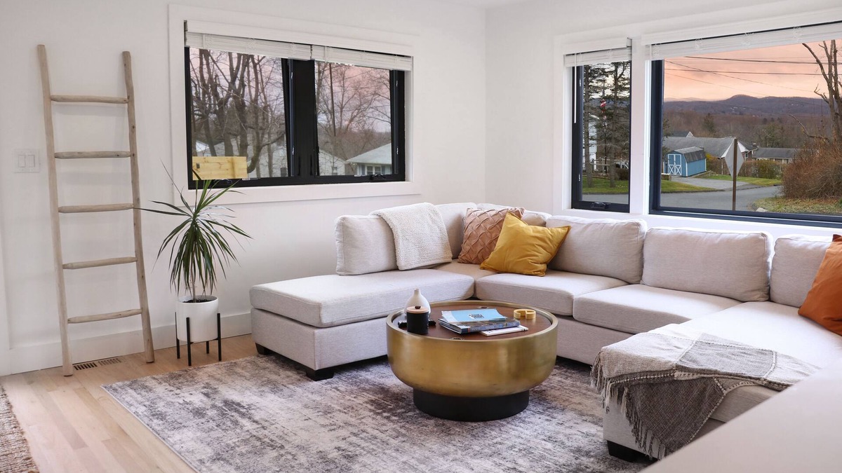 New Fairfield Cabin | Cozy 2-bedroom Cabin getaway in a Lake town of New Fairfield