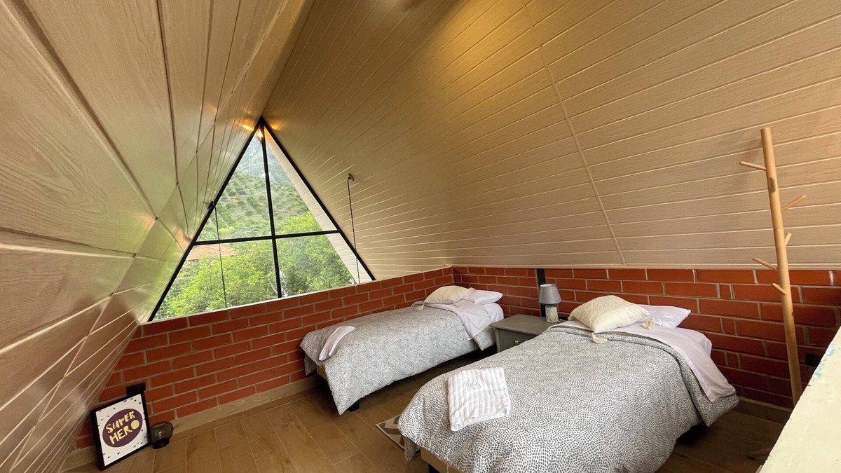 Lligua Cabin | Cozy 2-bedroom cabin in peaceful Patate with WiFi