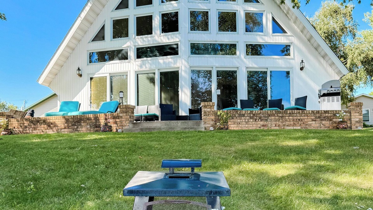 Dent Cabin | Cozy 2-bedroom cabin in serene Dent with AC, WiFi