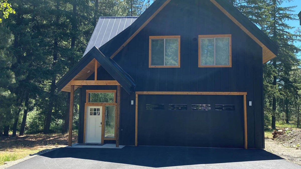 Ronald Cabin | Cozy 2-bedroom cabin in charming Ronald with WiFi, AC
