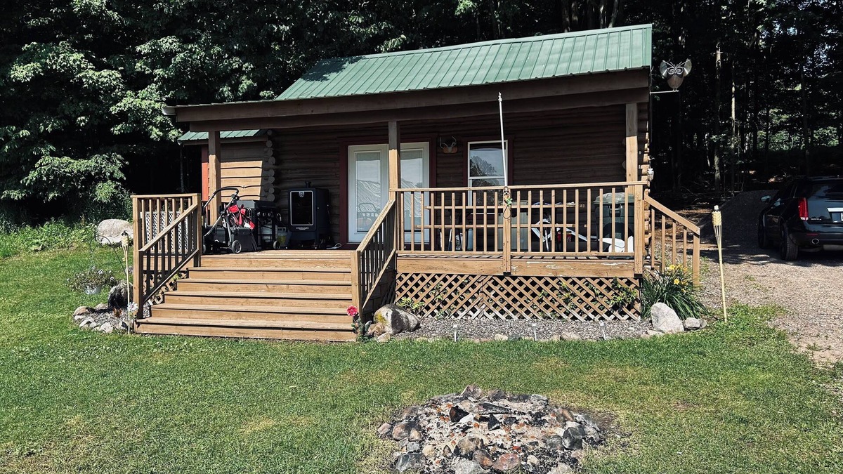 Butternut Cabin | Cozy 2-bedroom cabin on Butternut Lake with WiFi, AC, and Lake Access