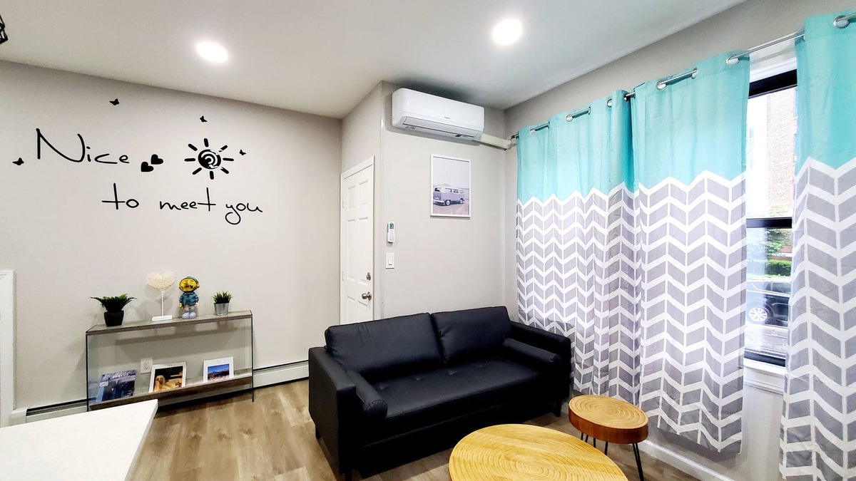 Queens House | Cozy 2 bedroom close to everything