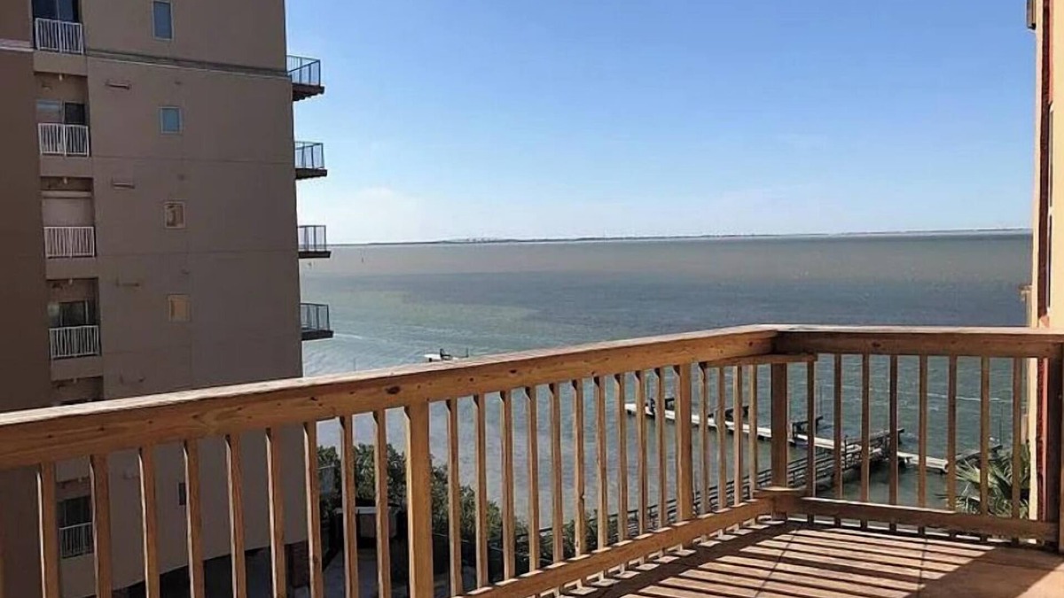 Brownsville Condo | Cozy 2-bedroom condo with WiFi, AC in charming S. Padre Island, Tx.