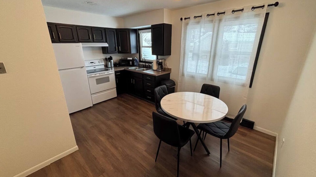 Grand Forks Condo | Cozy 2-bedroom condo with WiFi, AC in welcoming Grand Forks