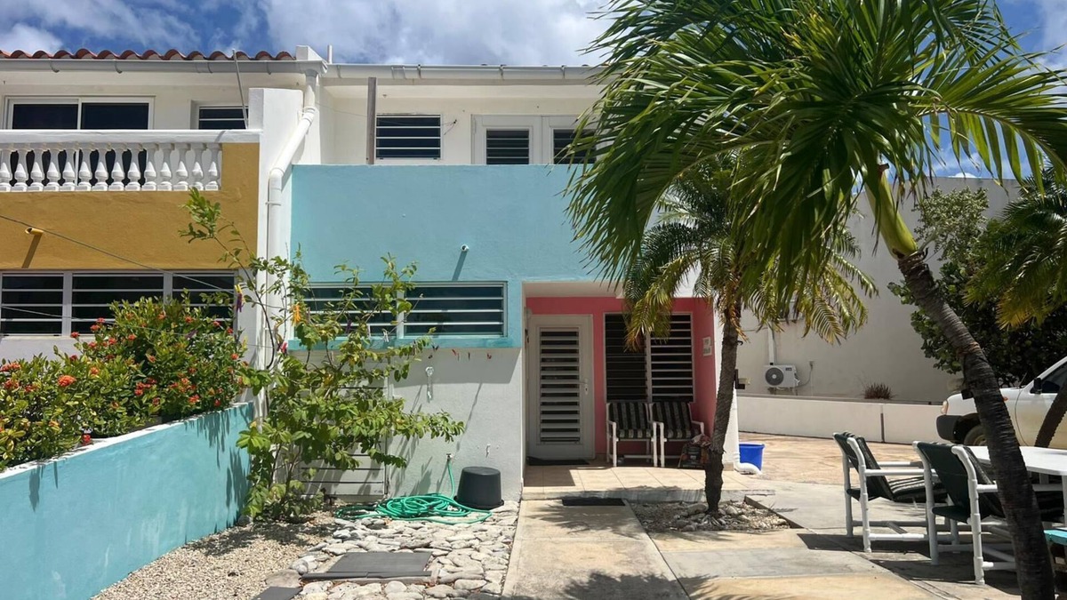 Belnem Condo | Cozy 2-bedroom condo with AC in Bonaire, shared pool, ocean access