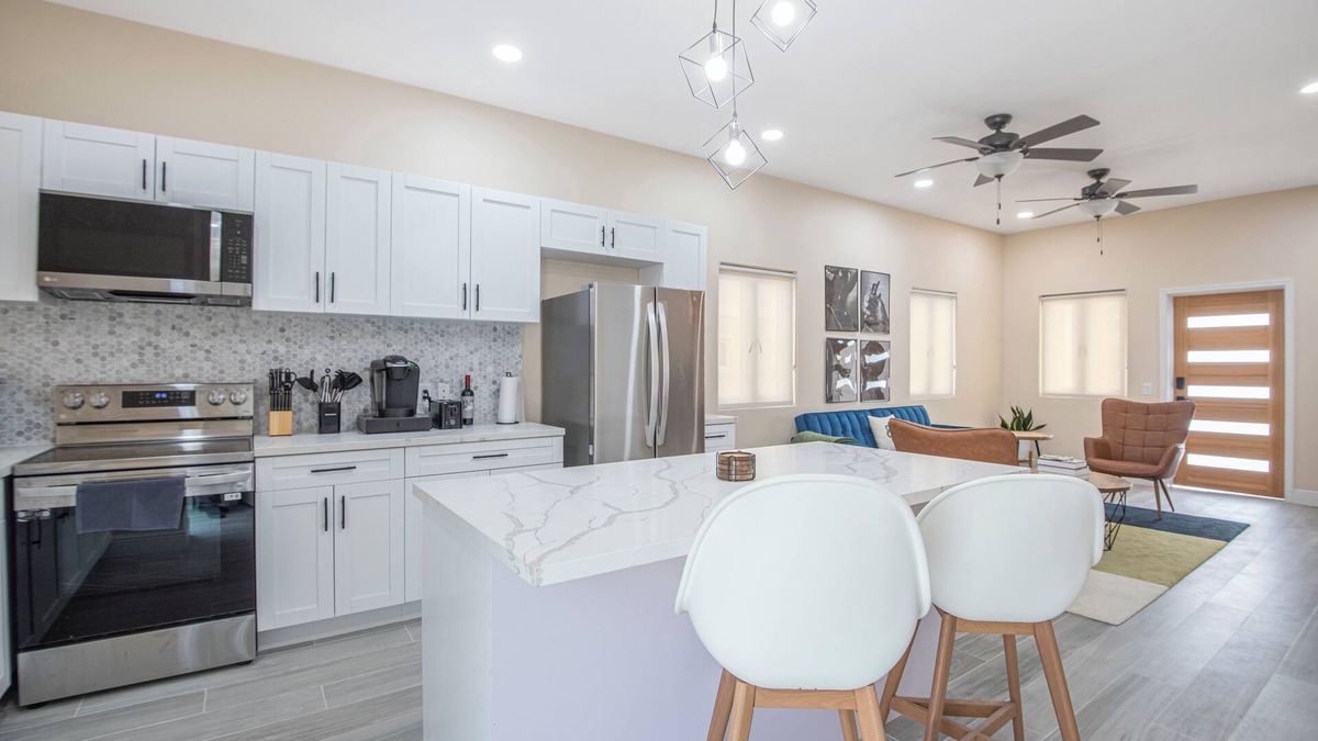 Coral Harbour Condo | Cozy 2-bedroom condo in a GATED COMMUNITY in lovely Nassau