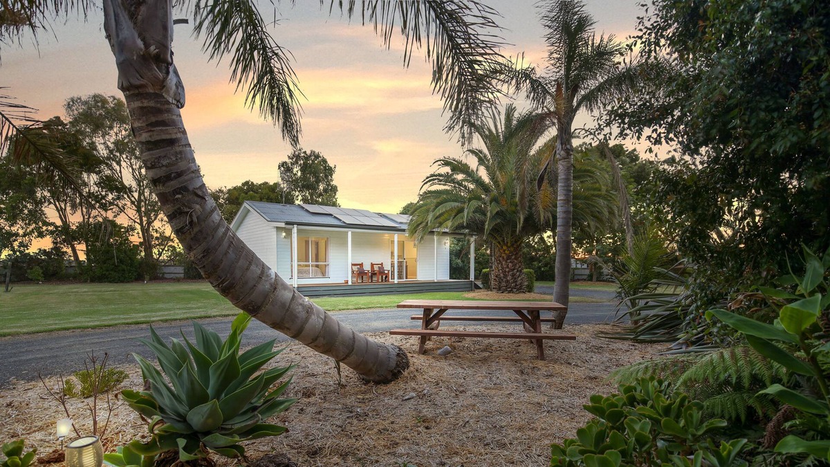 Welshpool Cottage | Cozy 2 Bedroom Cottage