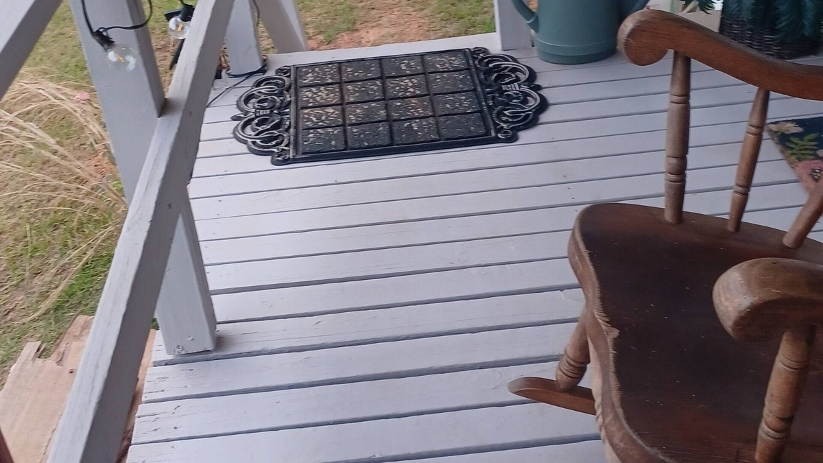 Shorterville Cottage | Cozy 2-bedroom cottage in charming Abbeville with AC