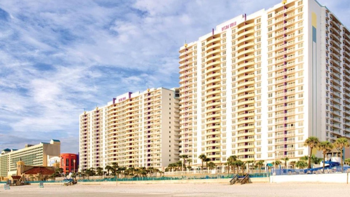 Daytona Beach Resort | Cozy 2-Bedroom Deluxe Suite in Beautiful Daytona Beach!