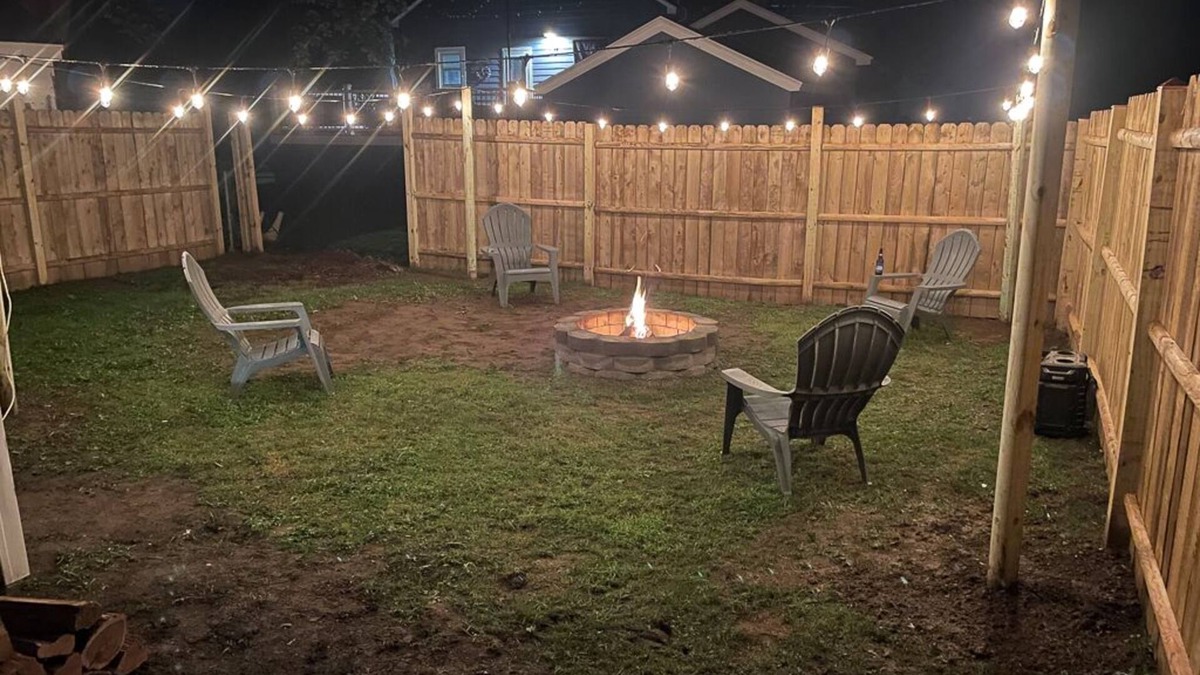 McKownville House | Cozy 2 bedroom home, Fast WIFI, Free Parking, BBQ