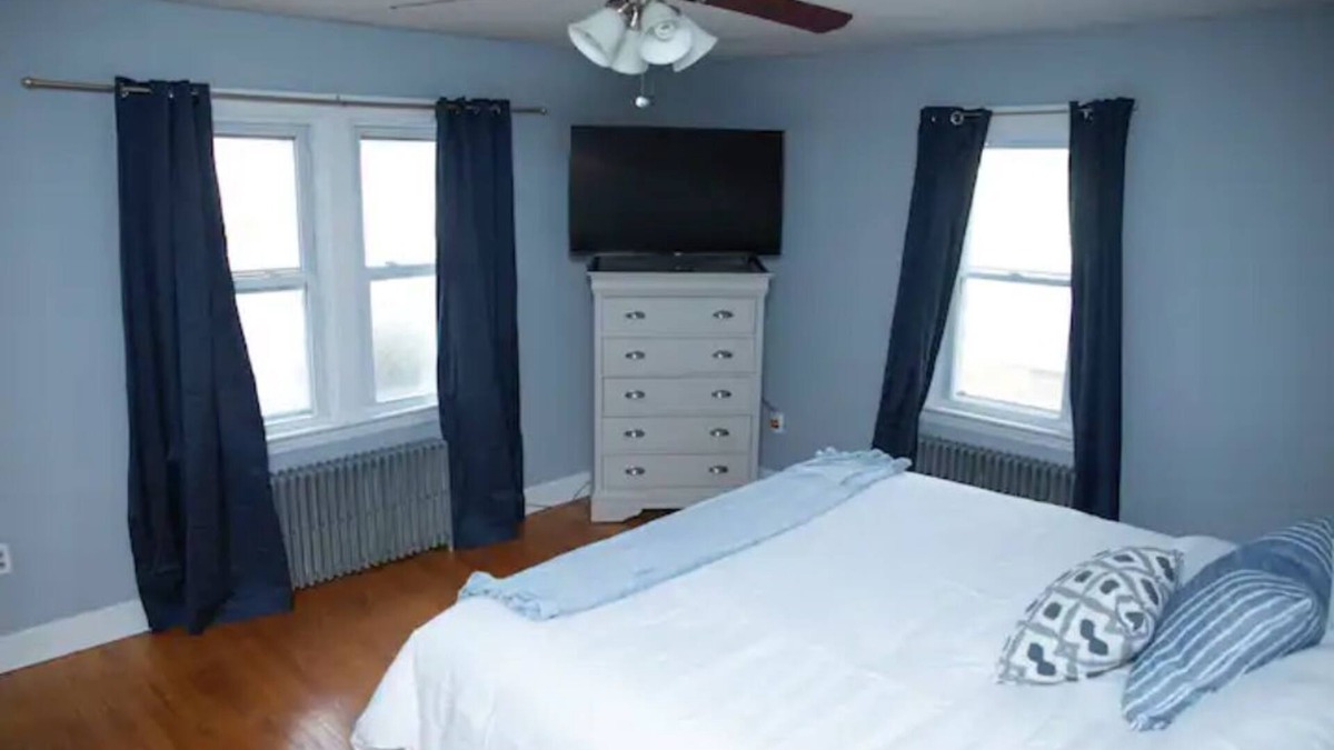 West New Haven House | Cozy 2 bedroom home located minutes from downtown