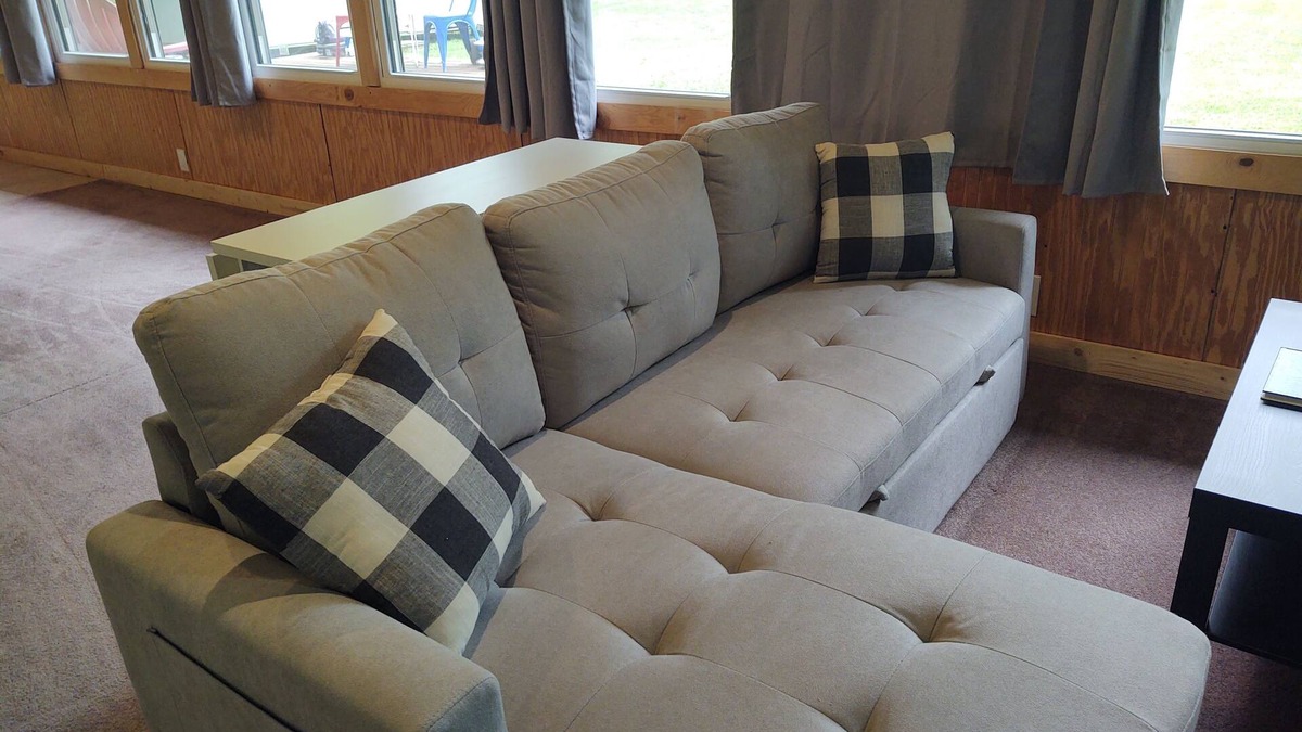 Coal Run House | Cozy 2-bedroom house on the Muskingum River. Just 45 min from Hocking Hill.