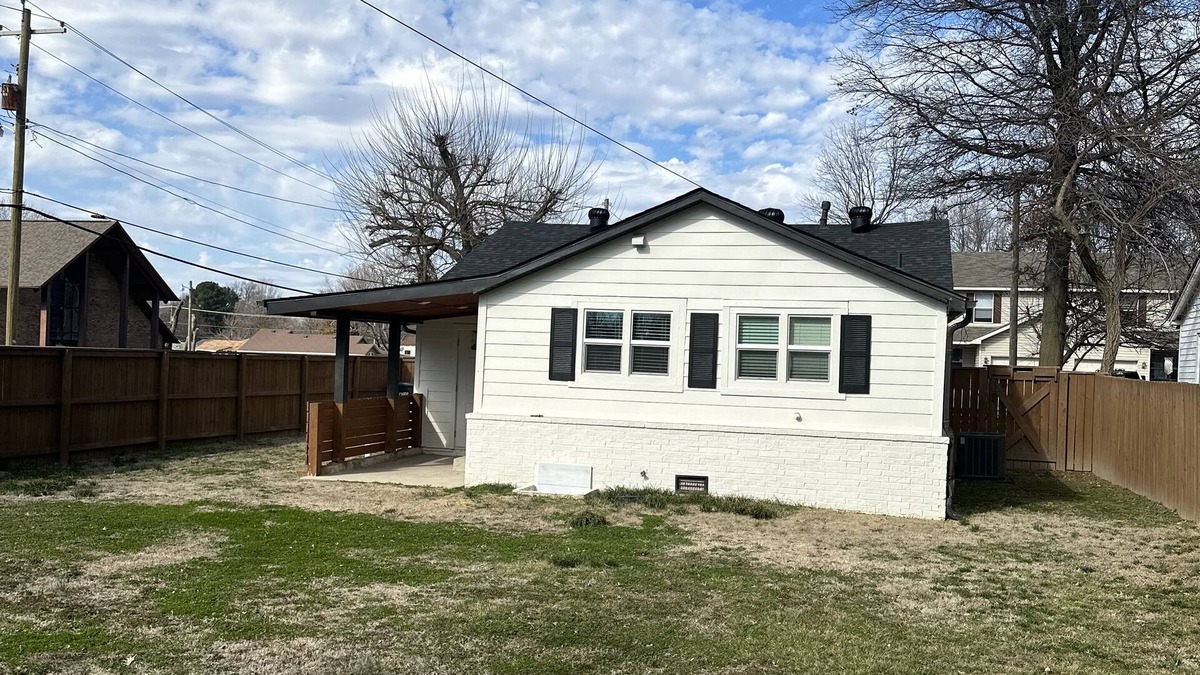 Springdale House | Cozy 2-bedroom house in Springdale with WiFi