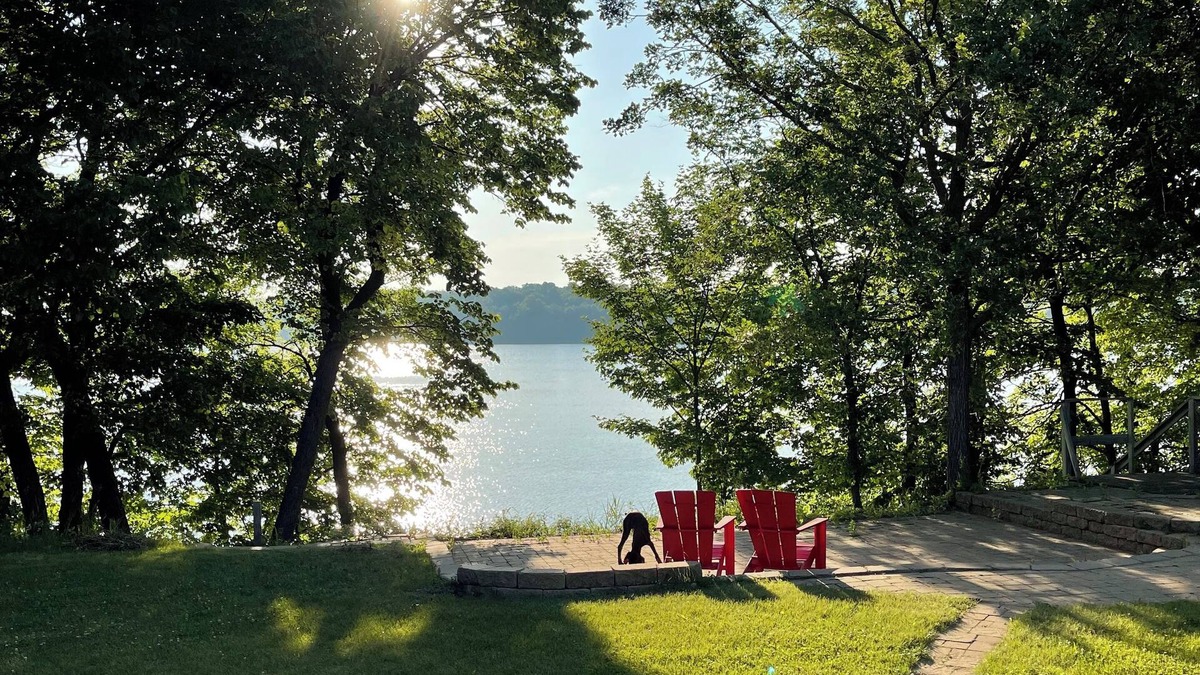 Farwell Cabin | Cozy 2-bedroom Lake cabin in Alexandria Area with private lakeshore.