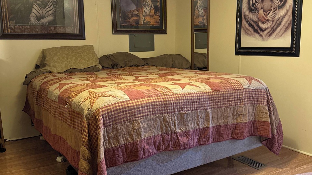 Lexington House | Cozy 2-bedroom mobile home in charming Lexington with AC, WiFi. Attractions!
