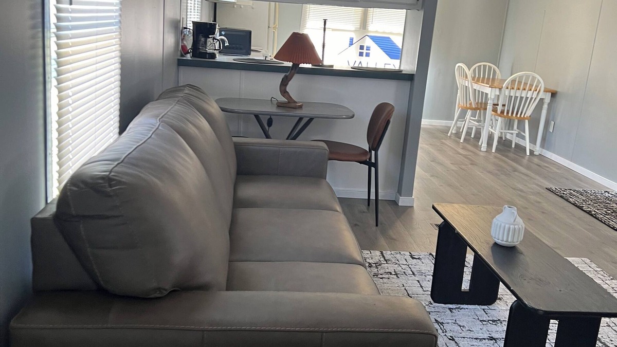 Virgie House | Cozy 2-bedroom mobile home centrally located on US 23 South with AC, WiFi