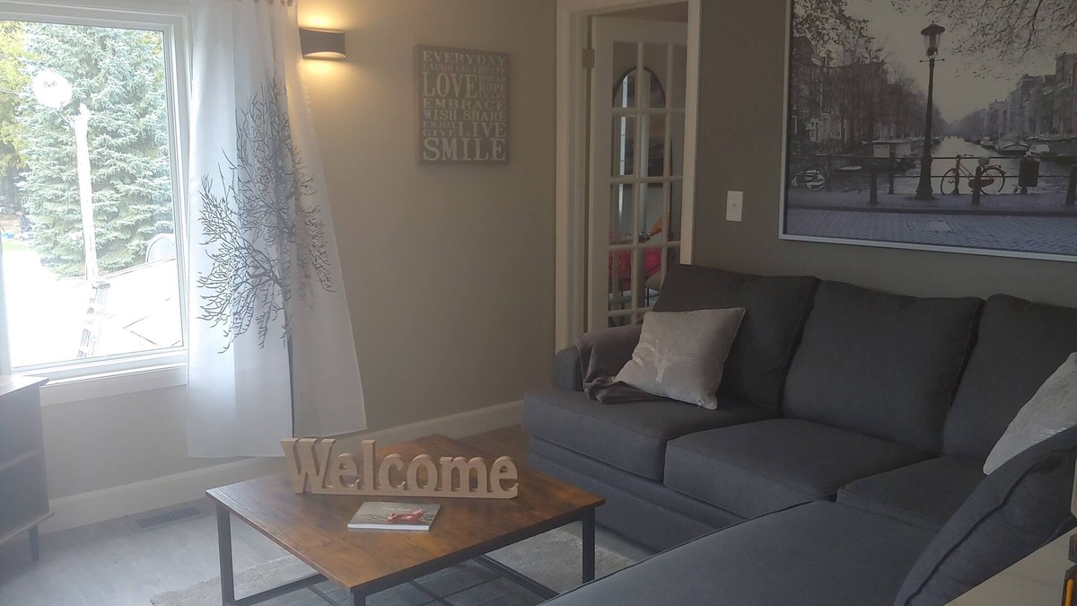 West Grey Resort | Cozy 2 bedroom river view suite with licensed restaurant on site