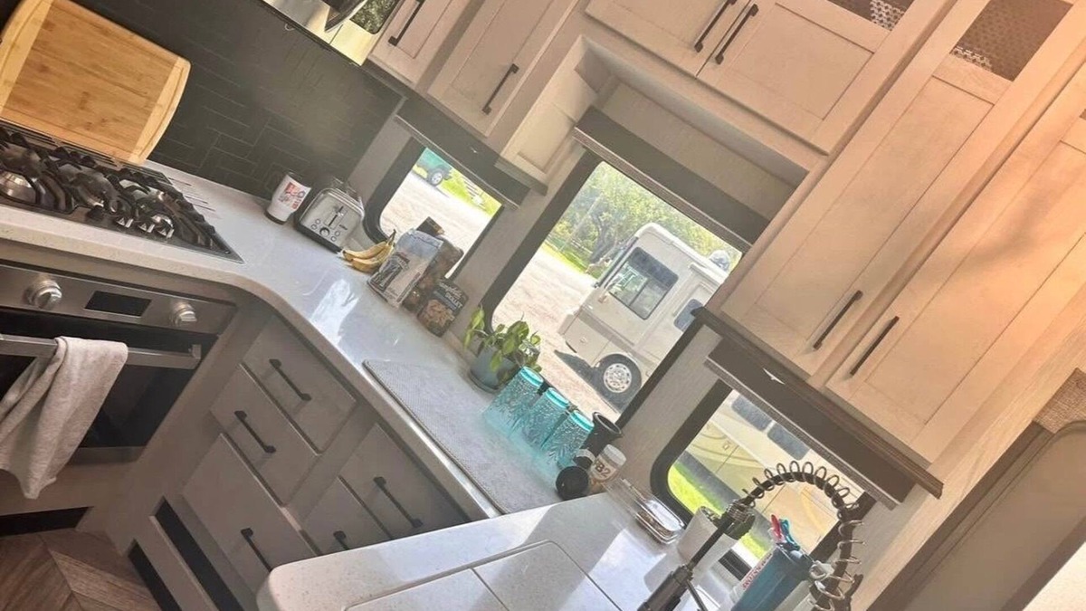 Granbury House | Cozy 2-bedroom RV in charming Granbury. 2 miles from downtown and Lake Granbury.
