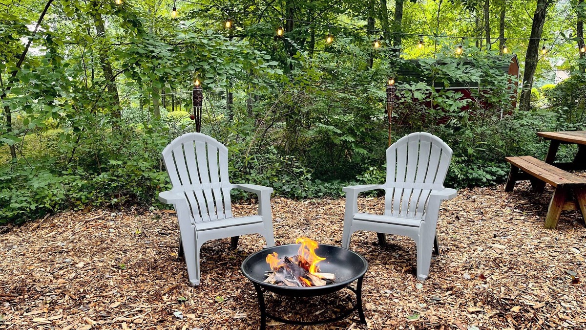 Mohnton House | Cozy 2-bedroom RV- Picnic Area, Fire Ring, and can walk to Maple Grove Raceway