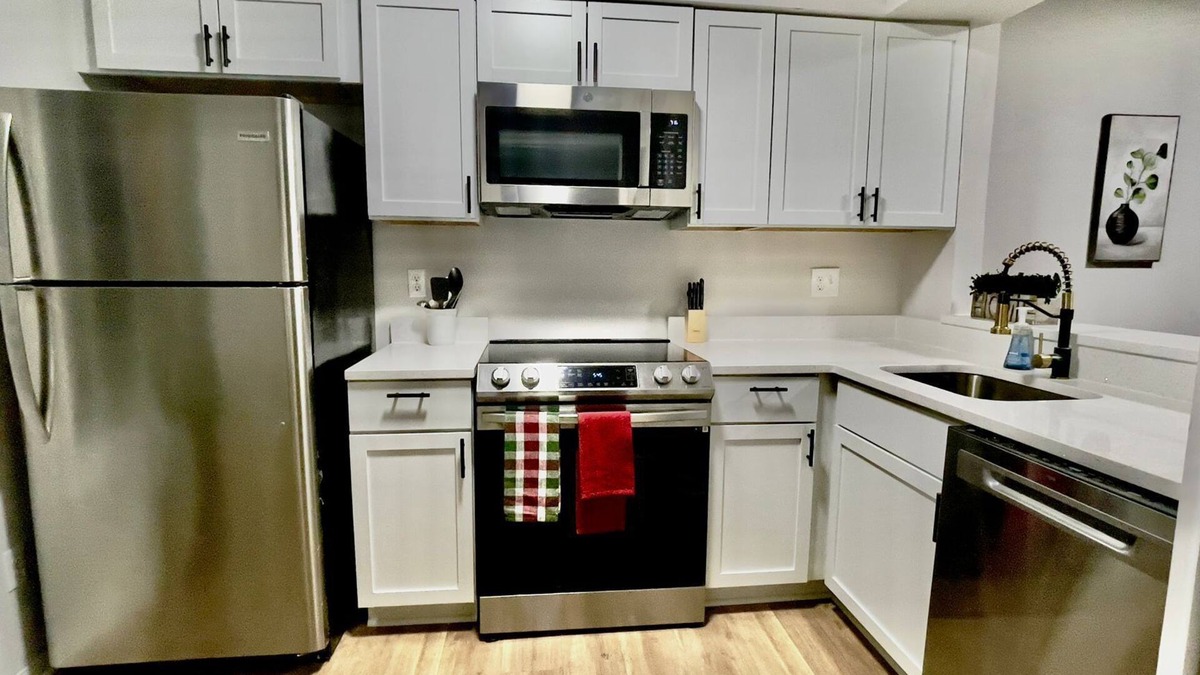 Tuckahoe House | Cozy 2-bedroom townhome in enjoyable Richmond with WiFi, AC