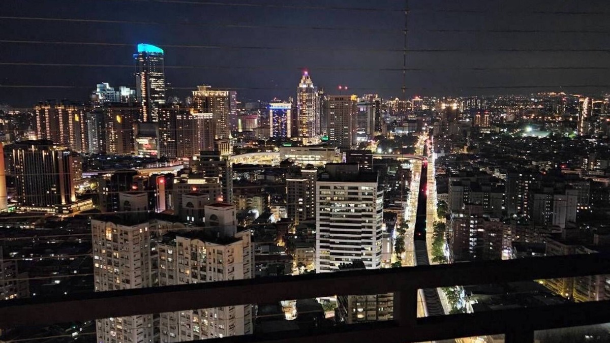 Banqiao Apartment | Cozy 2-bedroom apartment in enjoyable New Taipei City with AC, WiFi