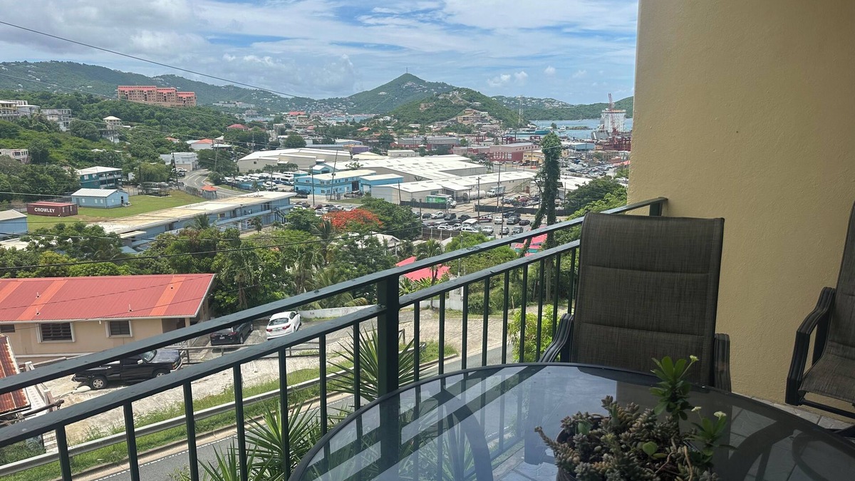 Altona Condo | Cozy 2-bedroom condo in delightful Charlotte Amalie with view of harbour.