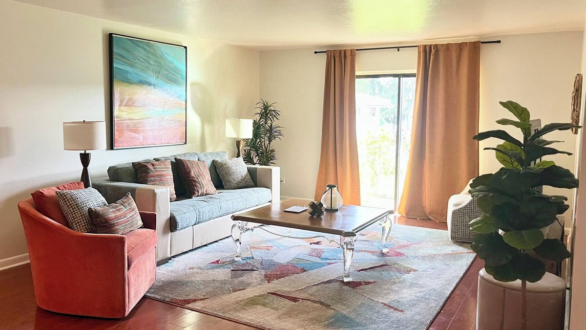 Mount Dora Apartment | Cozy 2 bedroom water view retreat nestled in the heart of downtown Mount Dora.