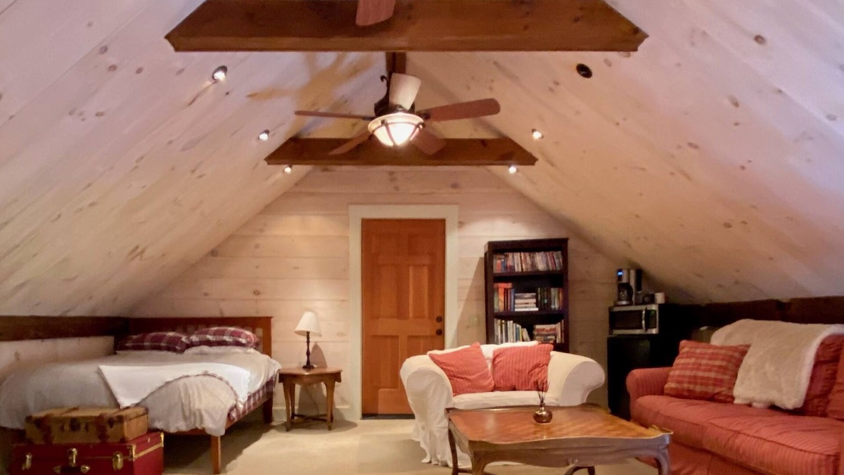 Walpole Apartment | Cozy 2 BR Apartment in Quaint New England Town
