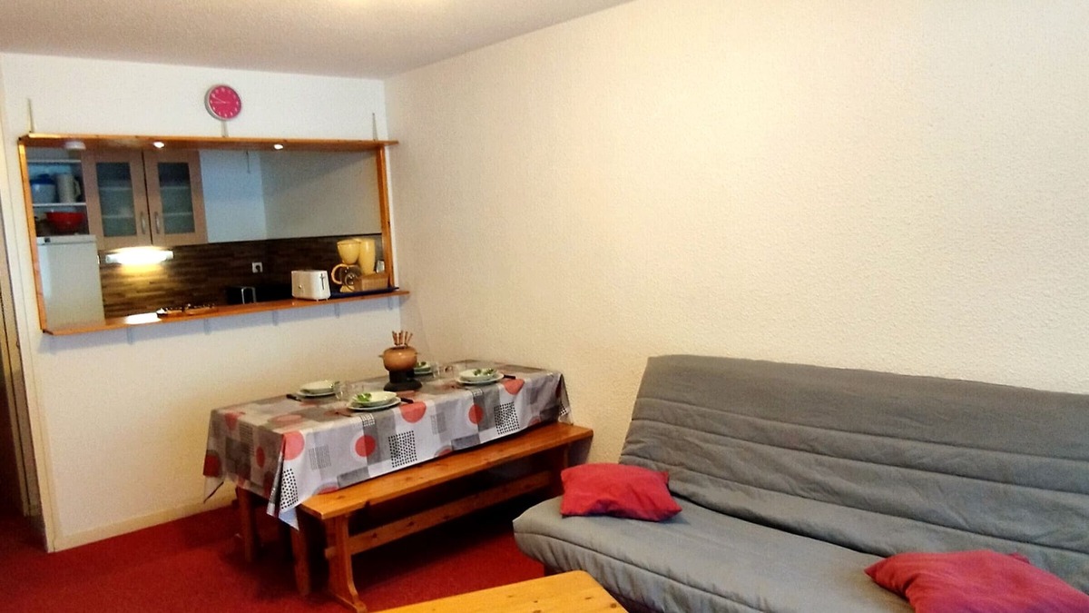 Prapoutel Apartment | Cozy 2-Room Cabin Apt, Heart of Prapoutel, Near Lifts & Shops, Sleeps 6