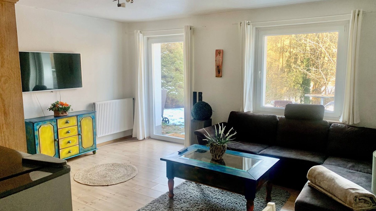 Bad Schwartau Apartment | Cozy 2 room apartment with XXL garden in the center of Bad Schwartau, close to the Baltic Sea!