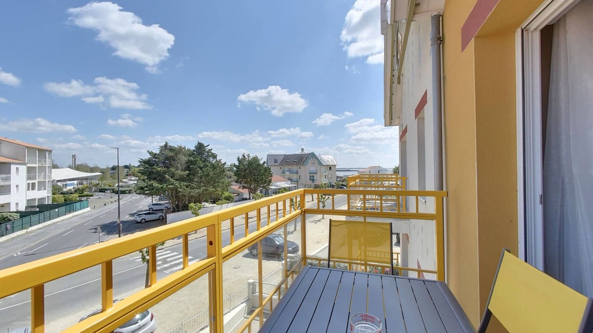 Port District Apartment | Cozy 2-room for 4 guests, Châtelaillon-Plage, parking