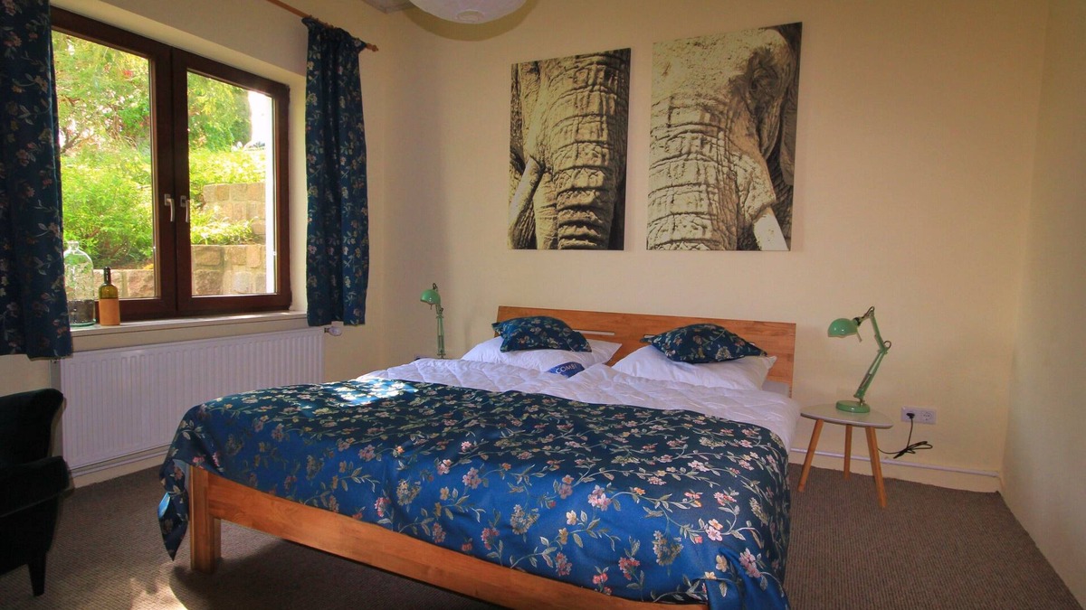 Allermohe Apartment | Cozy, 2018 newly furnished apartment in the green east of Hamburg.