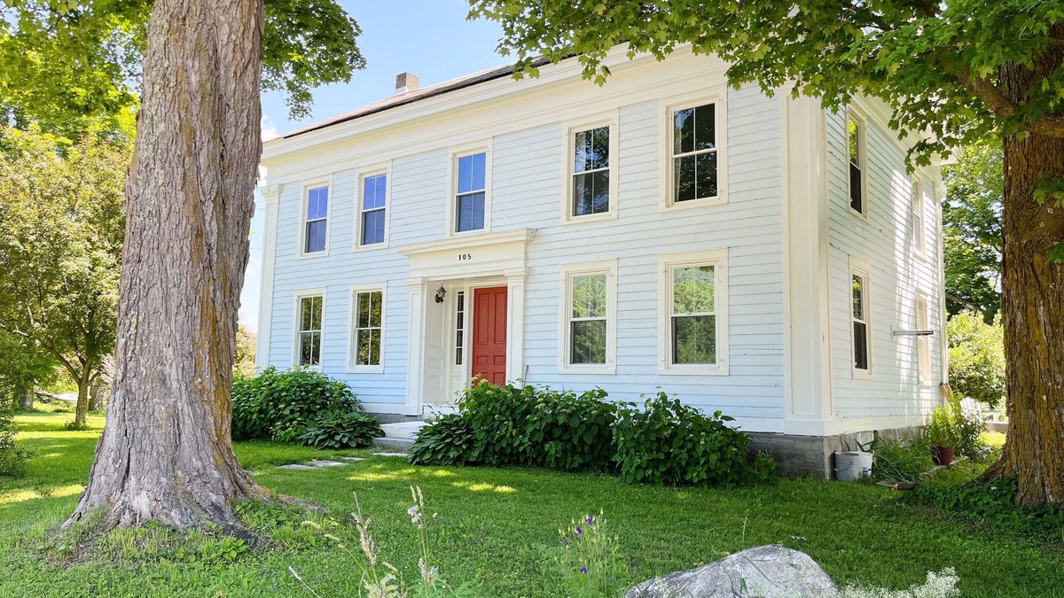 Tinmouth House | Cozy 220 Year Colonial with a spectacular view
